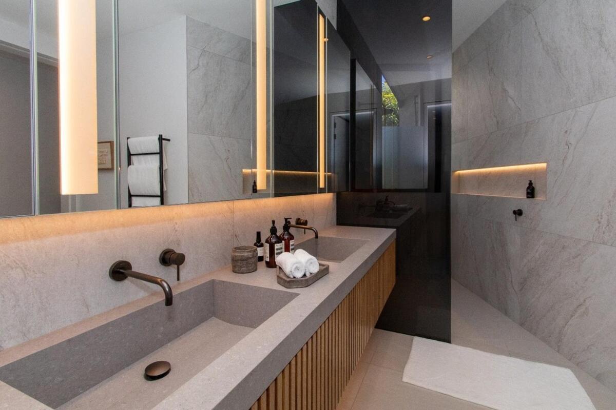 Apartment Living The Dream De Wet Road Cape Town